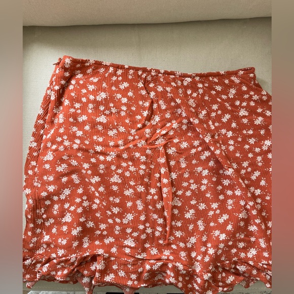 Abercrombie & Fitch Orange Floral Mini Skirt - Picture 2 of 4